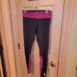 Reebok misses sz M Athletic pants pink and black workout pants